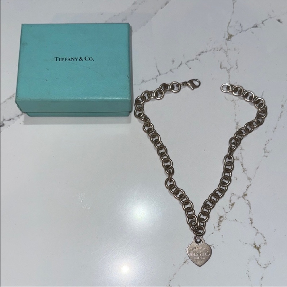 100% Authentic PRELOVED Tiffany & Co . Silver Heart Tag Necklace